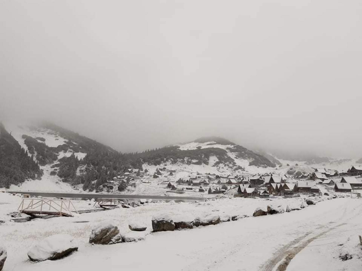 Planine jutros zabijelile, u nizinama kiša