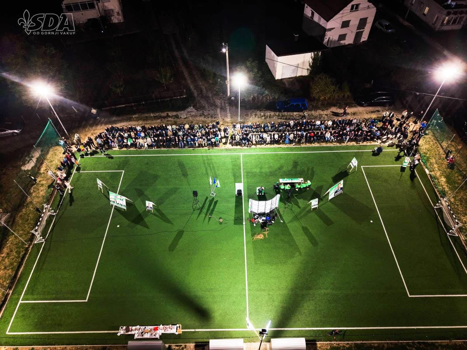 Prepun stadion u Batuši: Održan predizborni skup SDA za Odvode, Batušu i Krupu