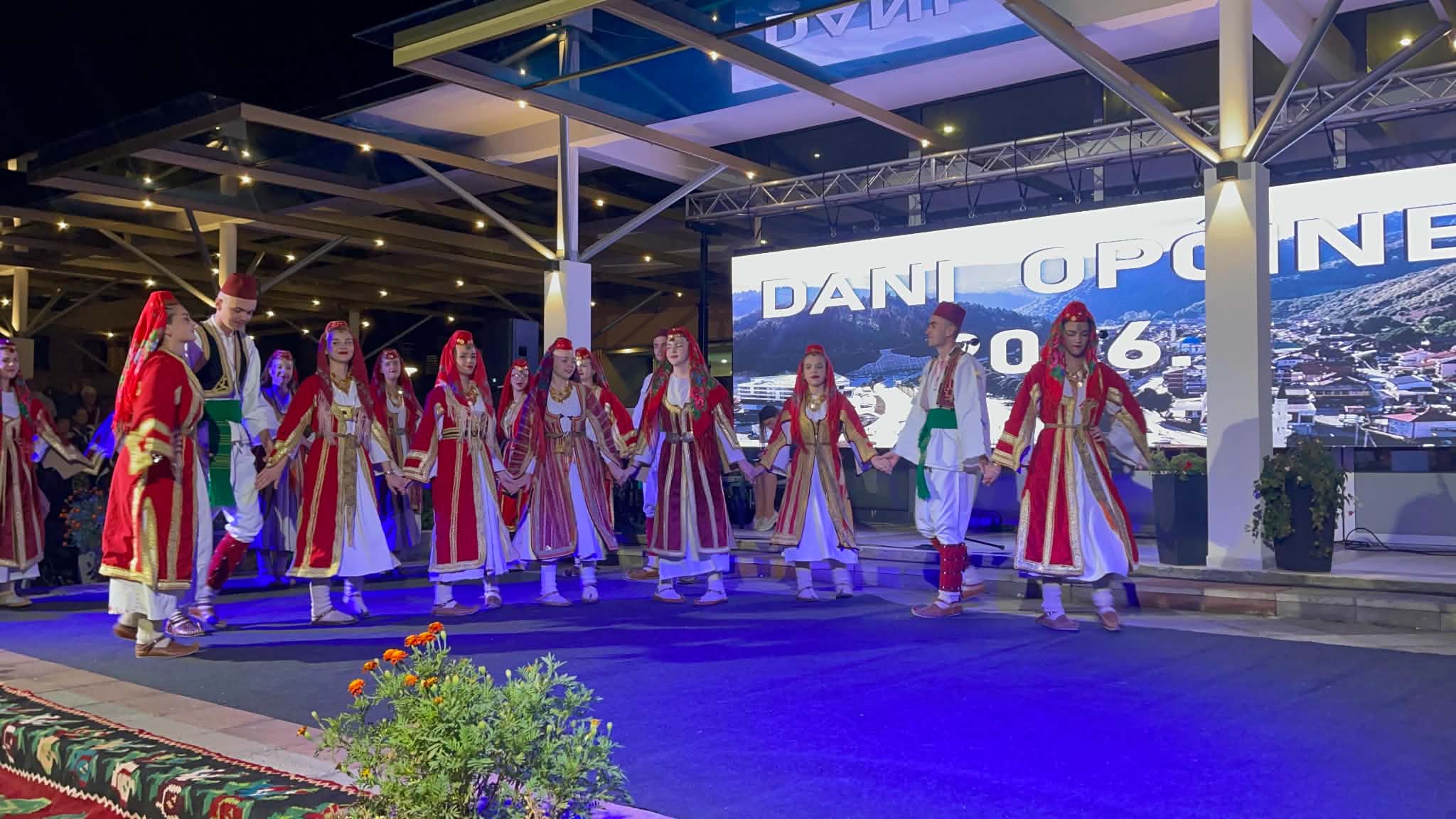 U Donjem Vakufu održana tradicionalna smotra folklora